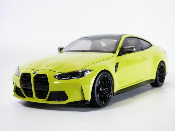 BMW M4 Coupe (G82) 1:18 Scale Diecast Miniature in Sao Paulo Yellow.